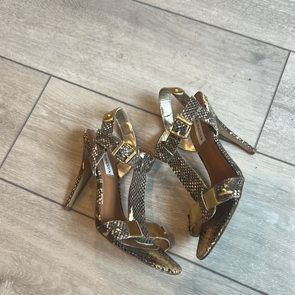 STEVE Madden Reya snakeskin and gold strappy heel size 8 - Picture 4 of 13